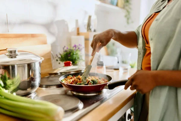 Guide to Choosing the Right Cookware for Your Kitchen